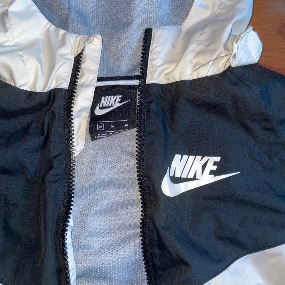 Nike Windbreaker Jacket - Picture 2 of 3
